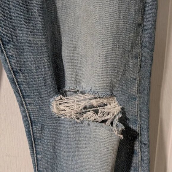 NWT Madewell | The Perfect Vintage Jean in Coney Wash: Destroyed Edition - Picture 12 of 15